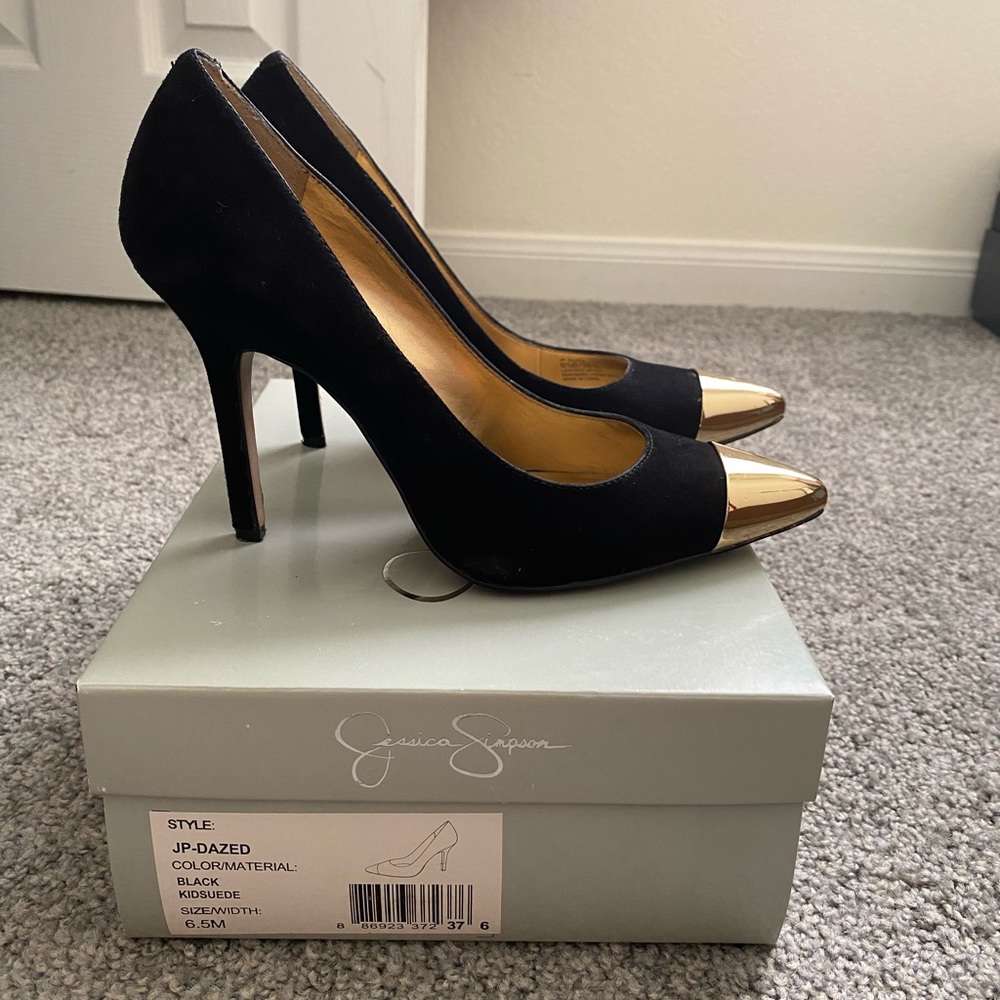 Black & Gold Jessica Simpson heels